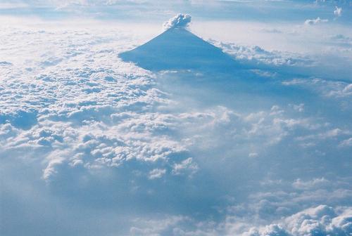 富士山。飛行機から見下ろすとかっこいい！