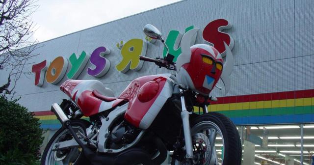 100台以上の暴走族バイクにまるでモーゼの十戒のごとく道を譲って貰った伝説のバイク