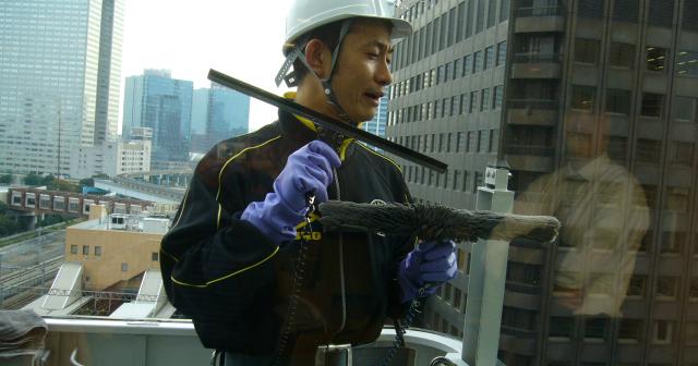 【動画】プロが教える窓ガラスを綺麗にする簡単な方法