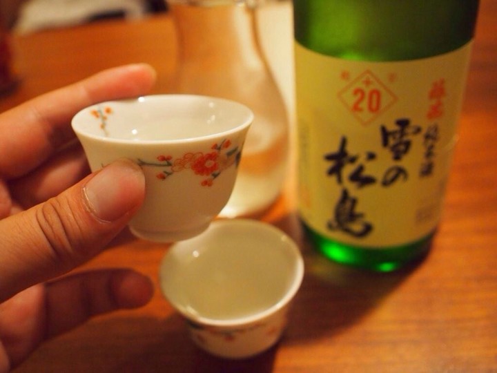 仙台の思い出を話しながら日本酒に舌鼓。