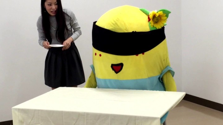 【動画】ふなっしー共食いで大激怒。怒りでスタッフを吹き飛ばす。