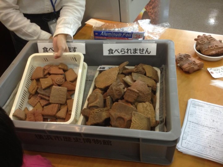 本物そっくりの土器クッキー「ドッキー」