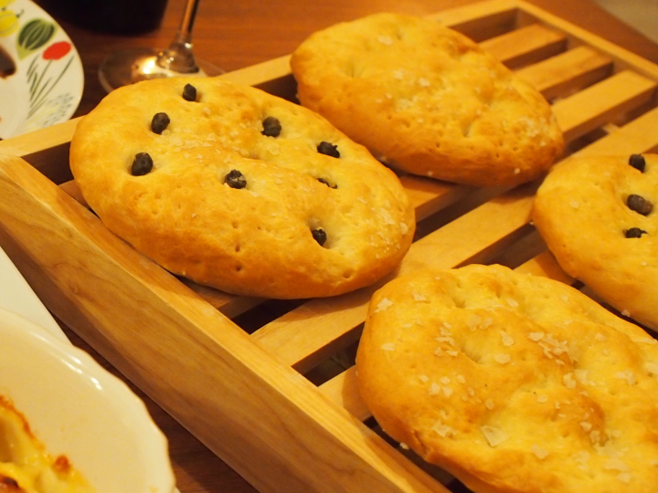 どんな料理にも合う！【さくさくフォカッチャのレシピ】