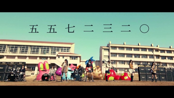 もしかしてエビ中？超絶テクニック中学生バンド五五七ニ三ニ〇のメイキング映像が公開された。
