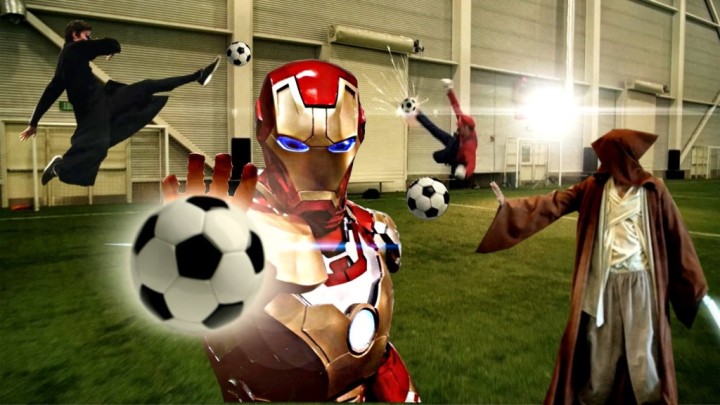 マリオやアイアンマンなどスーパーヒーローがミラクルプレーで魅せるスーパーヒーローサッカー