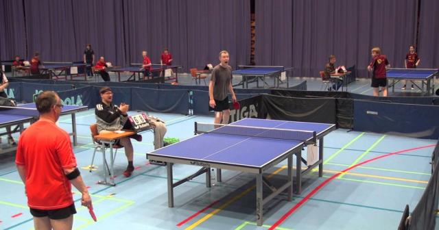 卓球の試合で審判も思わず拍手したミラクルショットｗｗｗ