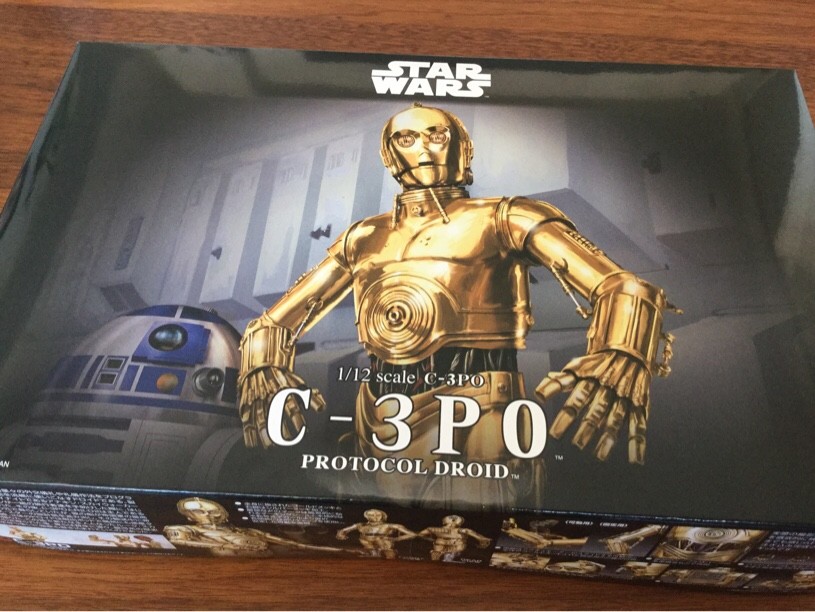 スターウォーズのBANDAIのプラモデルを作ってみた。C-3PO