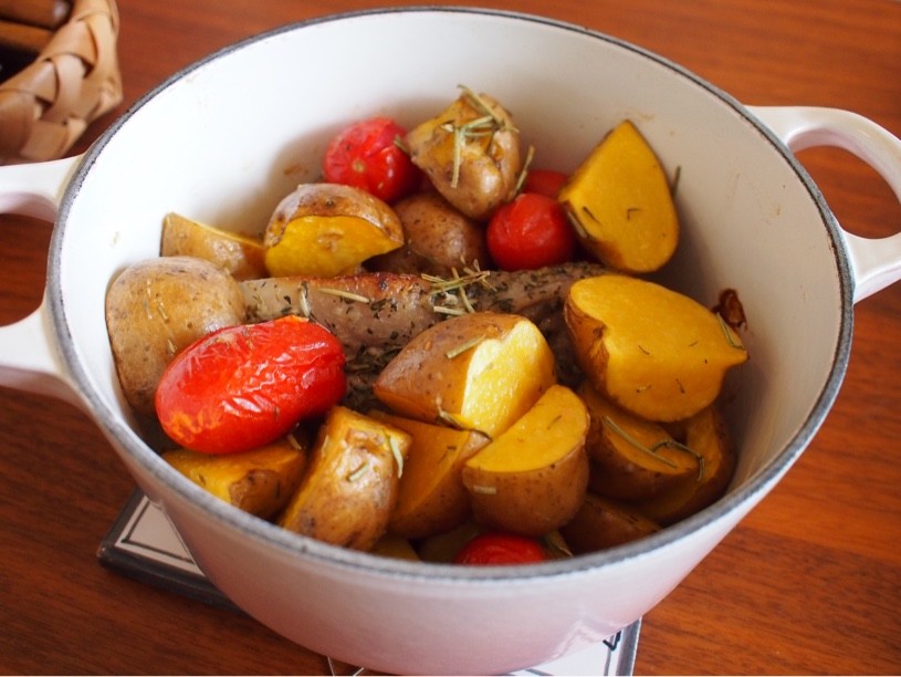 ル・クルーゼが大活躍！ハーブが香る！塩麹で作る豚肩ロースのオーブン焼きのレシピ