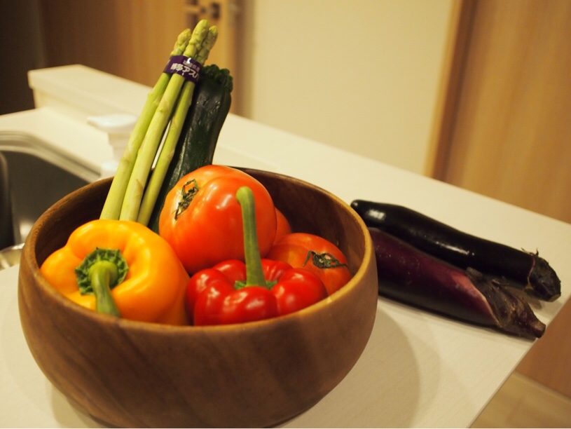 木の器、好きな野菜をのせるだけ！たちまち楽しい！我が家のキッチン