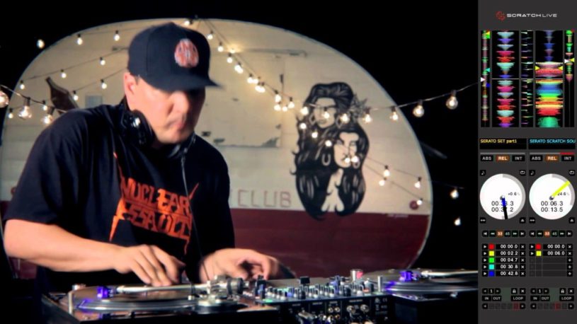 若い世代の人は、知らないだろうなー。ミックスマスターマイクのDJパフォーマンスが超絶かっこいい！