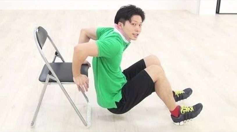 会社で昼休みエクササイズ！四十肩を改善しよう！