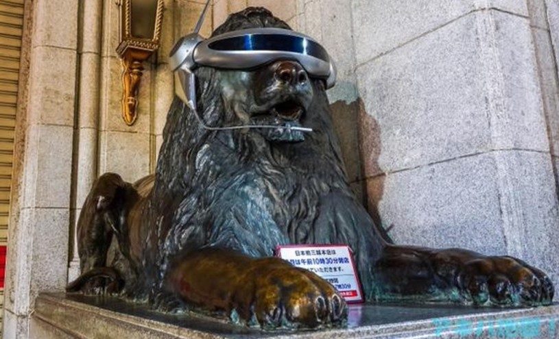 三越のライオンがウェラブルデバイスを装着し、サイバーな感じになっていて話題に。その理由とは？