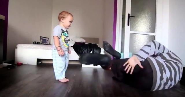 B-BOYのお父さんのダンスを真似する子供の踊りが超かわいい！