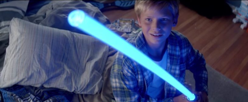アメリカの乾電池のCMがやばいw電池を手に入れた瞬間からスター・ウォーズの世界に