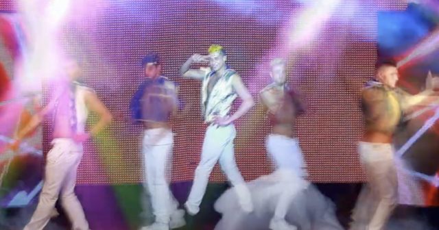 マッチョなお兄さん達によるセーラームーン