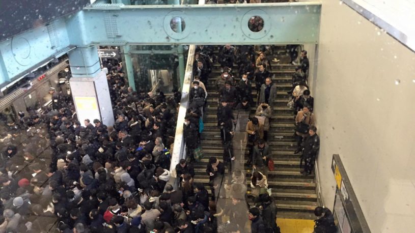 東京雪がつもった！はやめに会社に行った感想。電車遅延とか靴は？とか