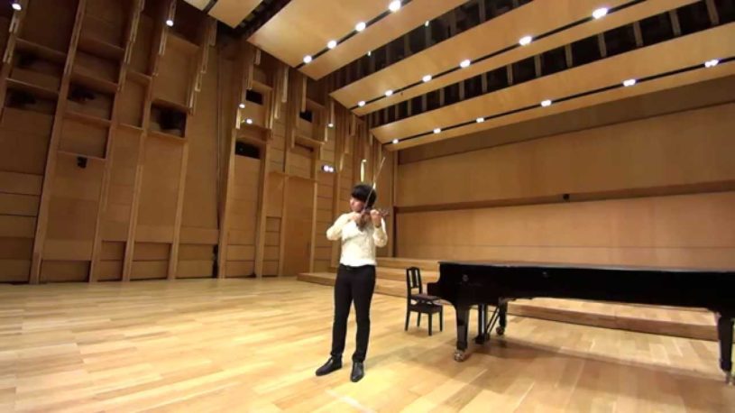 バッハ国際コンクールにおいて、日本人で初めて優勝したバイオリニスト岡本誠司さんの演奏を聞きに行く。