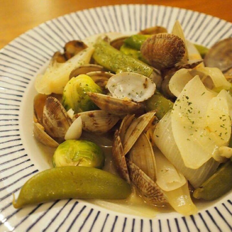 春野菜とあさりのガーリックバター蒸しのレシピ