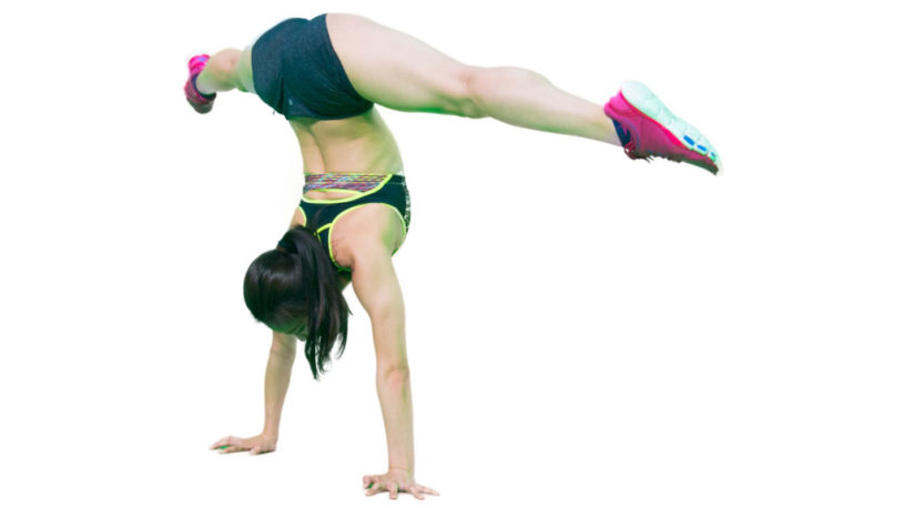 「空中開脚」が凄すぎる！彼氏募集中のエアロビのお姉さん