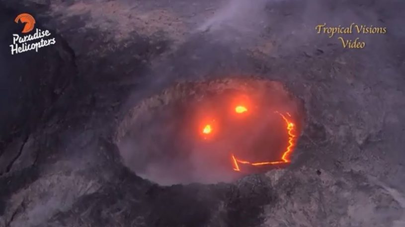 火山の中にニコちゃんマークが現れて話題に