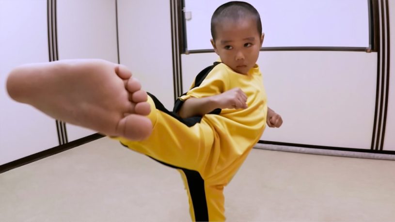 5才のブルース・リーのものまねのレベルが高すぎるｗｗｗ