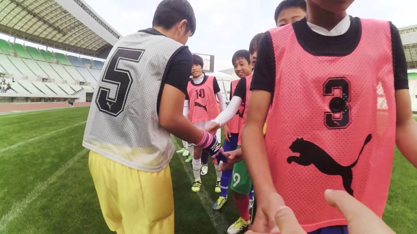 子供たちって、どんな気持ちでプレーしているんだろう？子供たちの「サッカー選手視点映像」