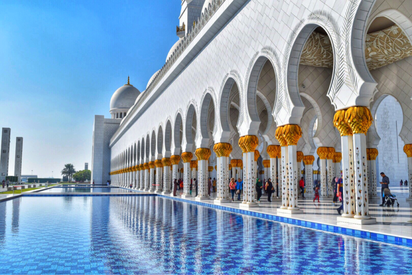 ドバイからアブダビまでの行き方とシェイク・ザイード・グランド・モスクの写真 -ドバイ旅行記（15）