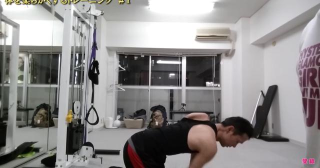 １０分くらいでガチガチになっている背中を柔らかくする方法