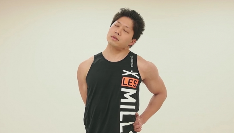 デスクワークの人におすすめの頭痛に効くストレッチ