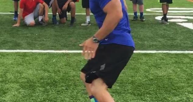 足をこんなに速く使える人みたことないｗｗｗ