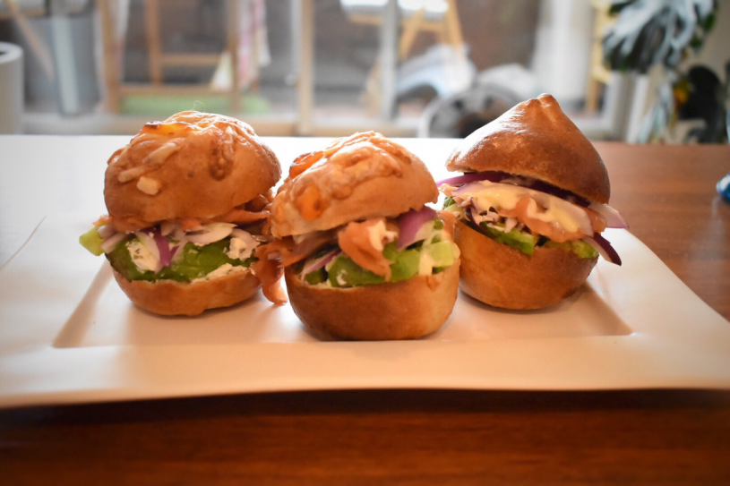 夜仕込んで朝焼きたてを楽しむ！オーバーナイト法で作るベーグルのレシピ