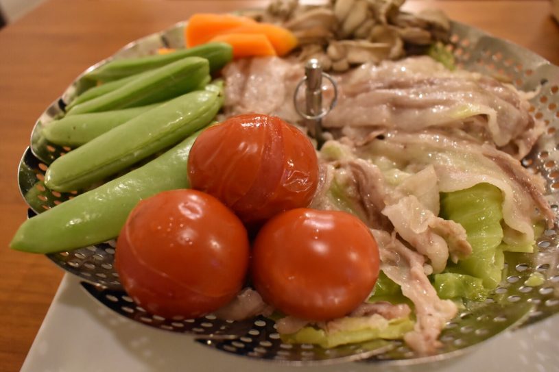 ストウブと蒸し器で作る！キャベツの豚バラ蒸しのレシピ