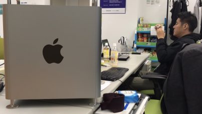 ARを使ってMacProがどれくらいの大きさなのか体感できるよ