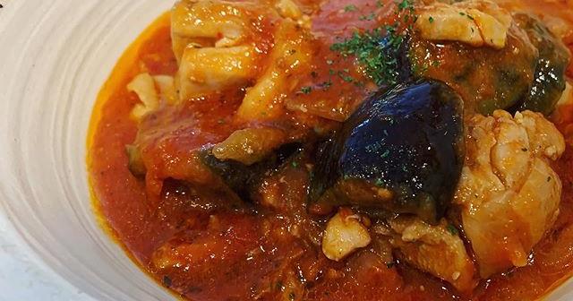鶏と茄子のトマト煮込みレシピ