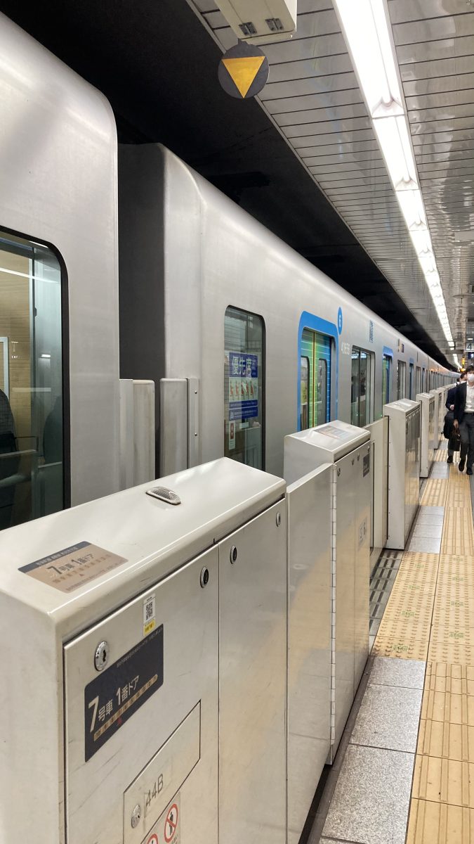 4月の混雑を乗り切ろう！東京電車で有意義な時間を過ごす方法