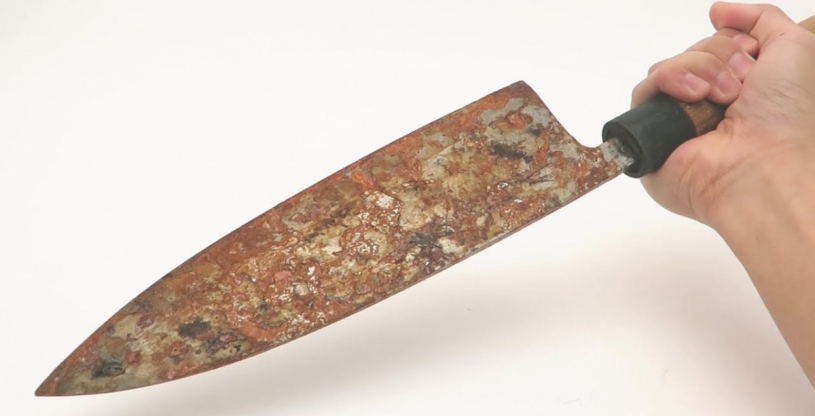 骨董品店で買った錆包丁を18時間手作業で研いだ結果がすごいｗｗｗ